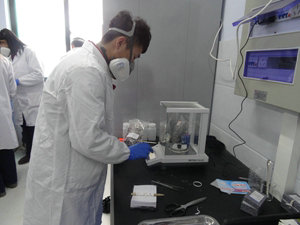 德州市正朔環保公司化驗室，暫存庫場景一角